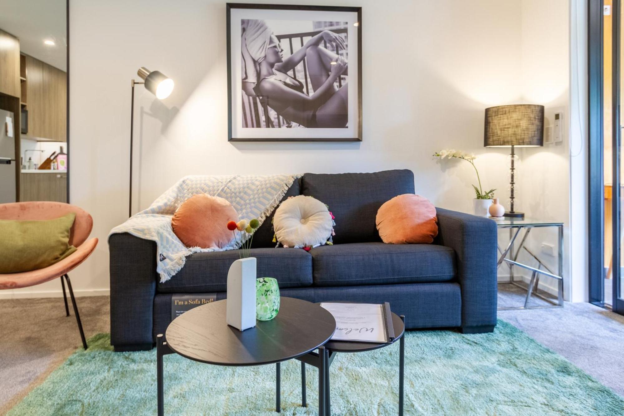 Cozy 1-Bed Apartment With Park Views, Sleeps 4 Christchurch Eksteriør bilde
