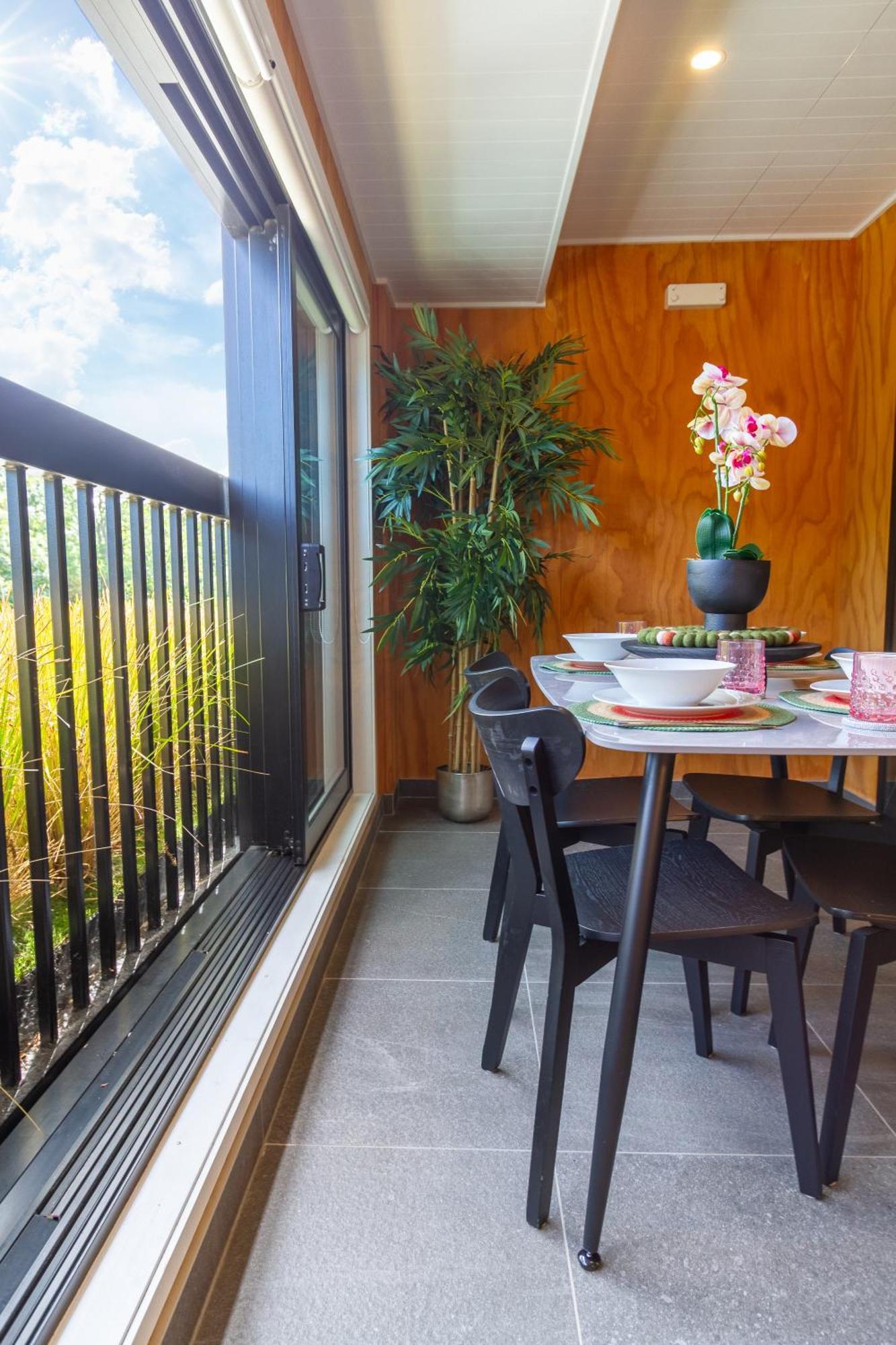 Cozy 1-Bed Apartment With Park Views, Sleeps 4 Christchurch Eksteriør bilde