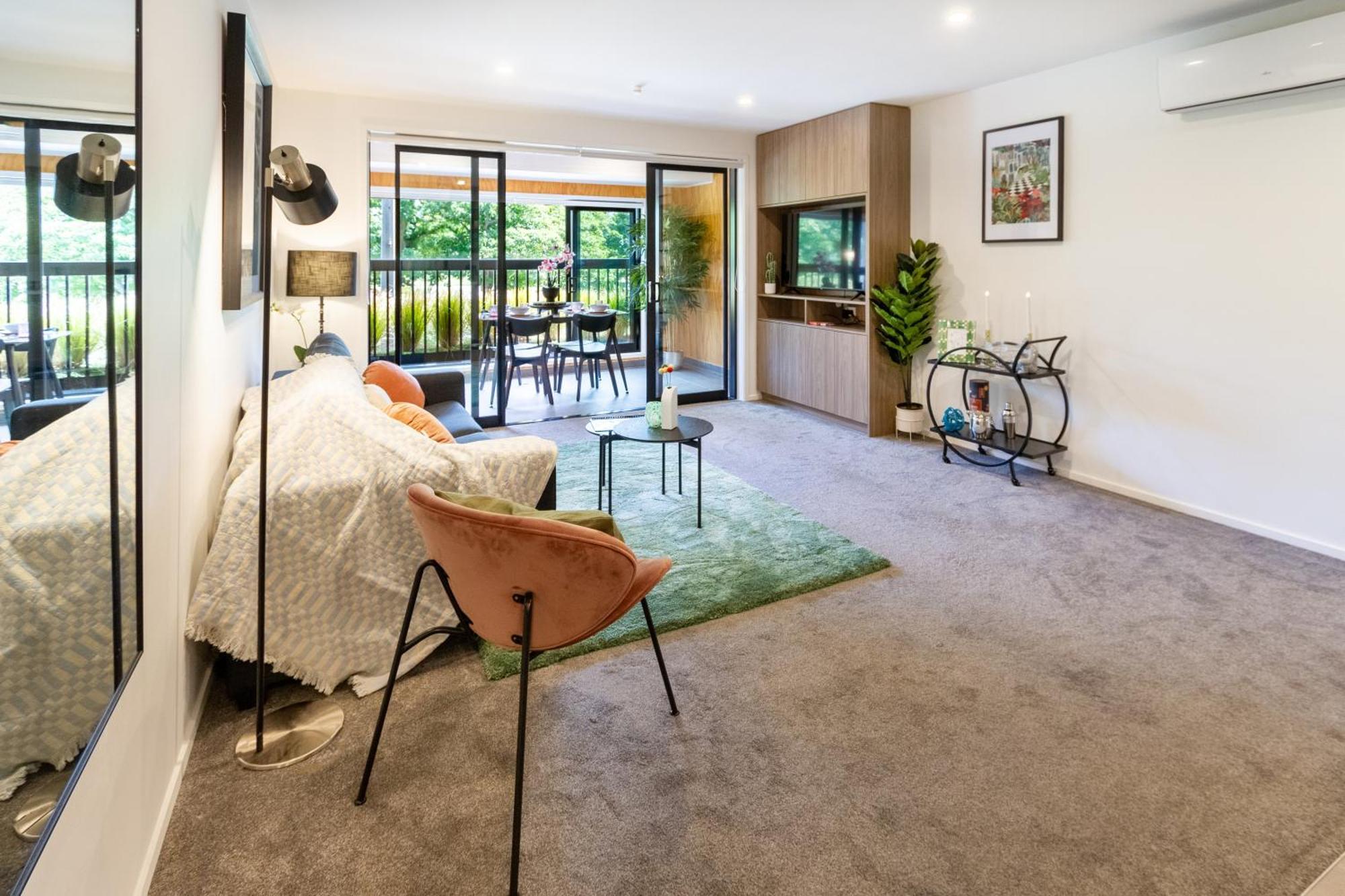 Cozy 1-Bed Apartment With Park Views, Sleeps 4 Christchurch Eksteriør bilde